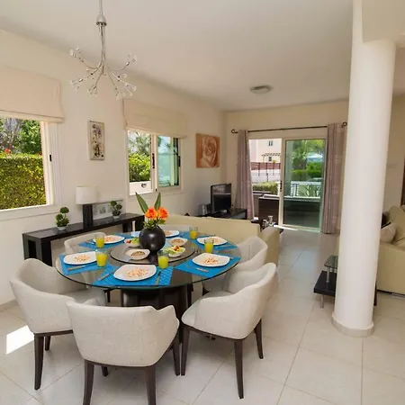 Villa Oceania 21 *